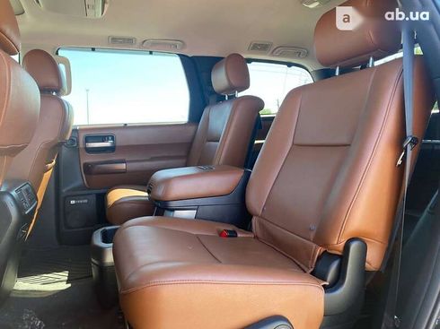 Toyota Sequoia 2016 - фото 18