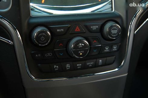 Jeep Grand Cherokee 2018 - фото 17
