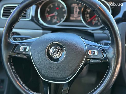 Volkswagen Jetta 2016 серый - фото 29