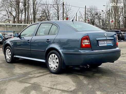 Skoda Octavia 2006 серый - фото 9