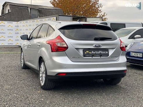 Ford Focus 2014 - фото 13