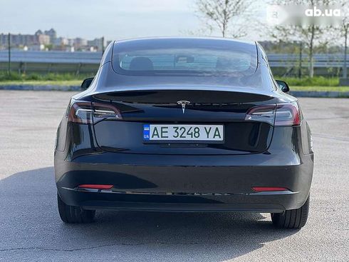 Tesla Model 3 2020 - фото 11