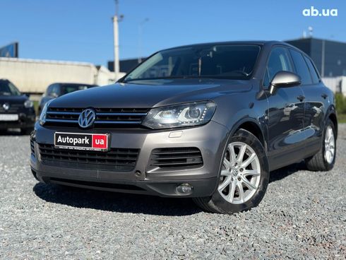 Volkswagen Touareg 2011 серый - фото 28