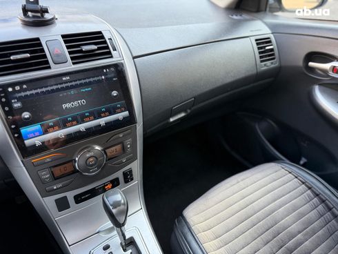 Toyota Corolla 2010 белый - фото 27