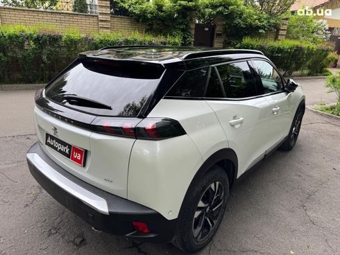 Peugeot 2008 2021 белый - фото 9