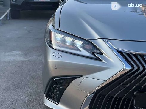 Lexus ES 2018 - фото 14