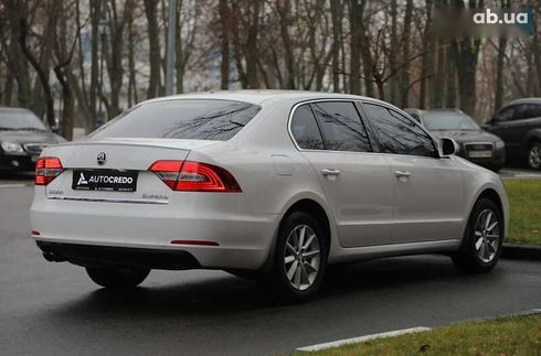 Skoda Superb 2013 - фото 4