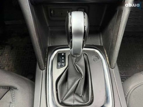 Renault Megane 2018 - фото 28