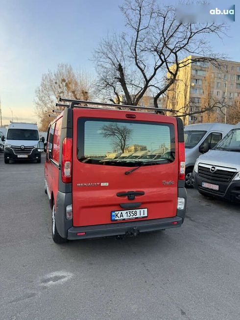 Renault Trafic 2012 - фото 8