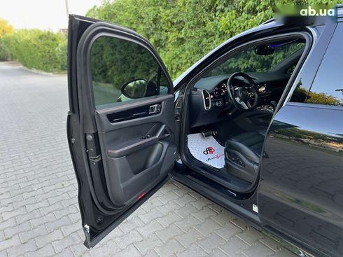 Porsche Cayenne 2022 - фото 25