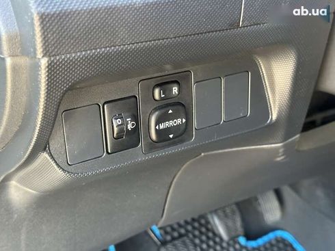 Toyota Auris 2008 - фото 18