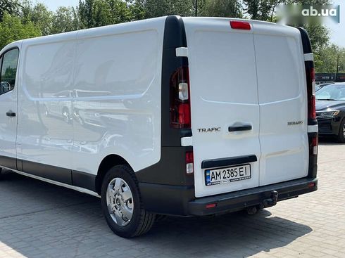 Renault Trafic 2016 - фото 18