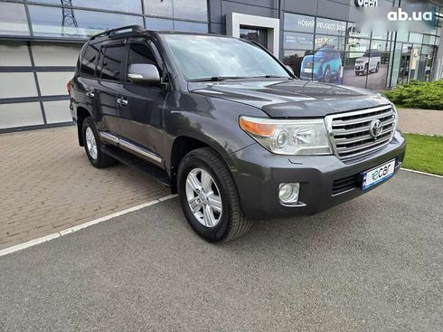 Toyota Land Cruiser 2012 - фото 9