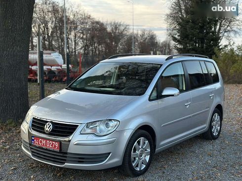 Volkswagen Touran 2008 - фото 9