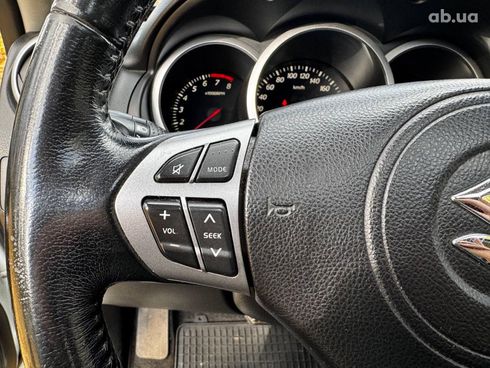 Suzuki Grand Vitara 2010 белый - фото 14