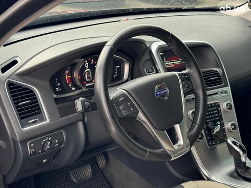 Volvo XC60 2016 черный - фото 21