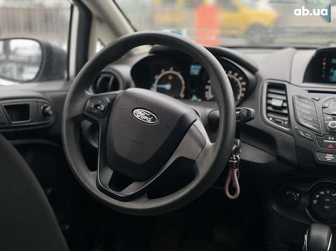 Ford Fiesta 2016 - фото 14
