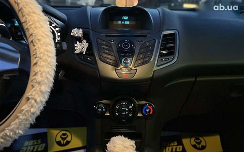 Ford Fiesta 2016 - фото 12