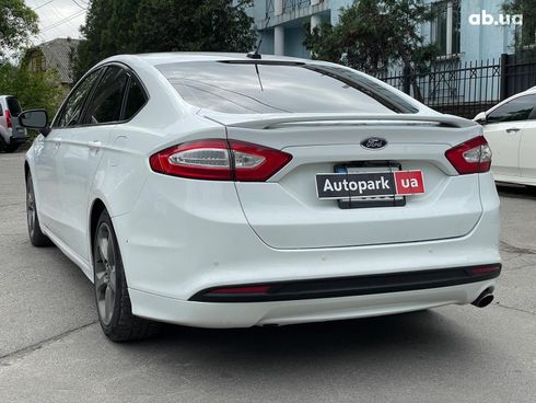 Ford Fusion 2016 белый - фото 12