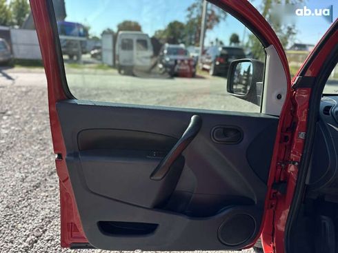Renault Kangoo 2011 - фото 23