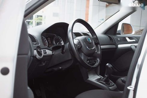 Skoda Octavia 2011 - фото 9