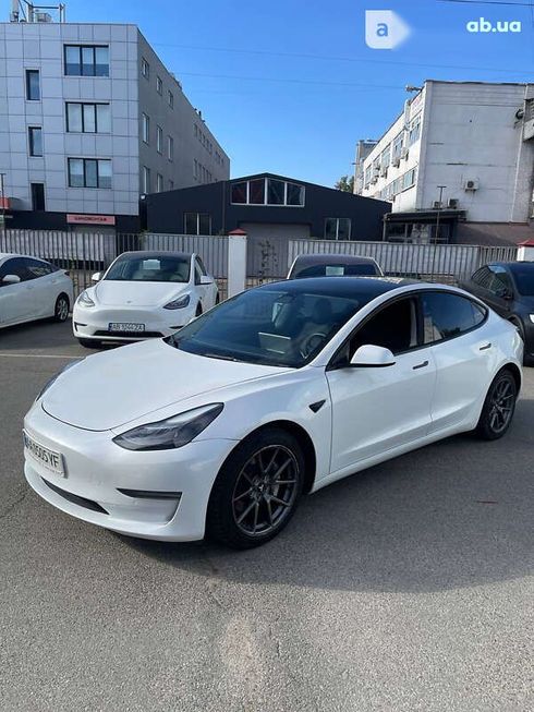 Tesla Model 3 2021 - фото 3