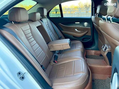 Mercedes-Benz E-Класс 2019 - фото 30