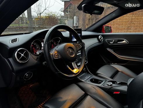 Mercedes-Benz CLA-Класс 2018 красный - фото 39