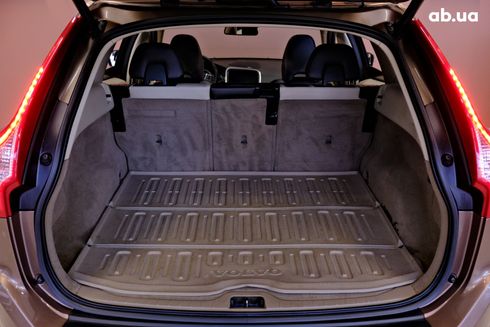 Volvo XC60 2012 бежевый - фото 9