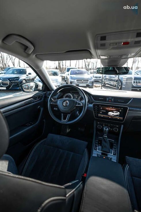 Skoda Superb 2020 - фото 25