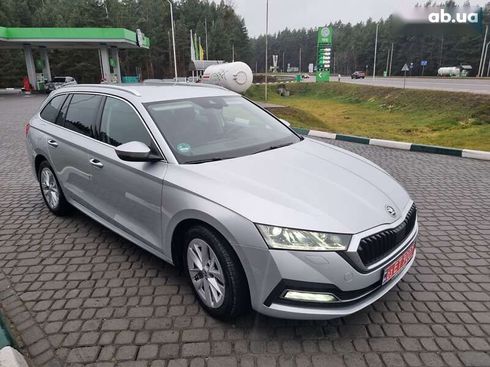 Skoda Octavia 2021 - фото 10