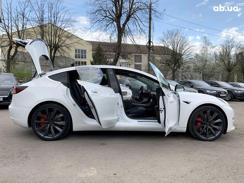 Tesla Model 3 2020 белый - фото 16