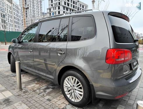 Volkswagen Touran 2015 - фото 11