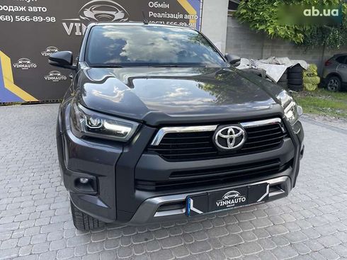 Toyota Hilux 2022 - фото 9