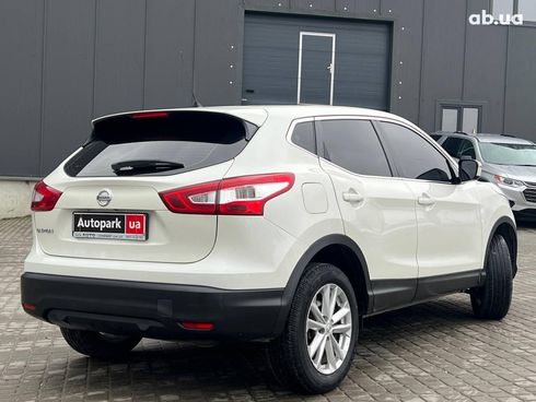 Nissan Qashqai 2017 белый - фото 9