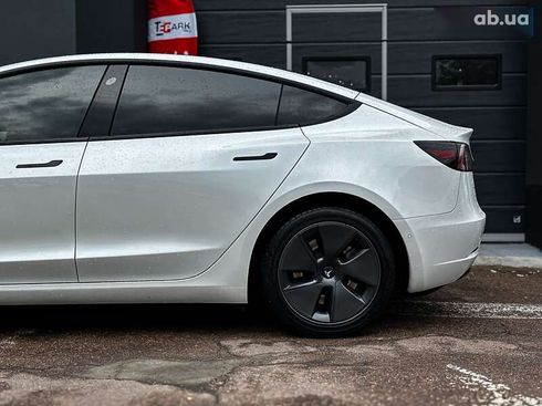 Tesla Model 3 2022 - фото 7
