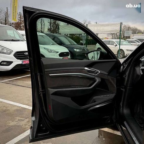 Audi E-Tron 2019 - фото 21