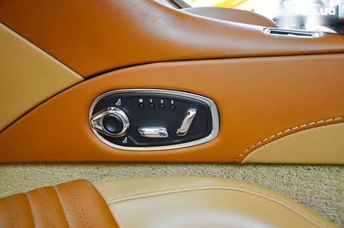 Aston Martin DB11 2017 - фото 24