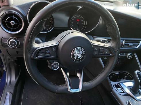 Alfa Romeo Giulia 2019 - фото 14