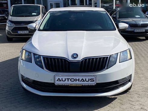 Skoda Octavia 2019 - фото 2