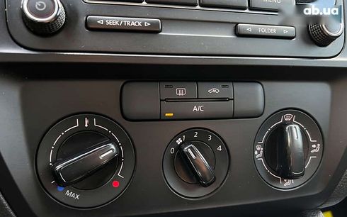 Volkswagen Jetta 2015 - фото 12