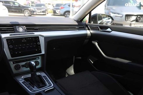 Volkswagen Passat 2018 - фото 13