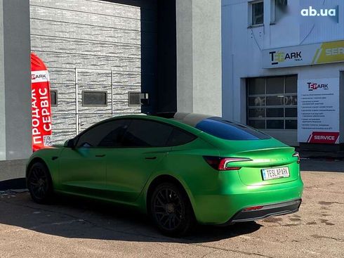 Tesla Model 3 2025 - фото 9
