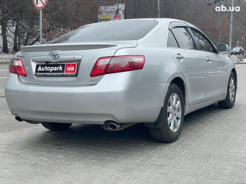 Toyota Camry 2007 серый - фото 9