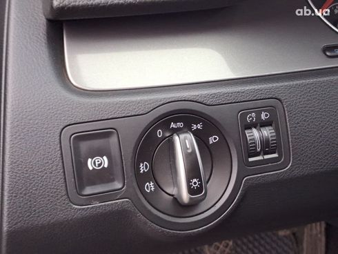 Volkswagen Passat 2010 черный - фото 9