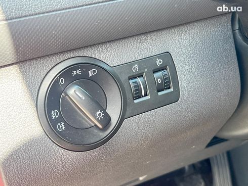 Volkswagen Caddy 2012 красный - фото 11