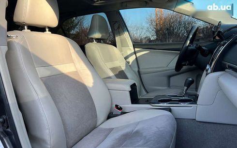 Toyota Camry 2013 - фото 19