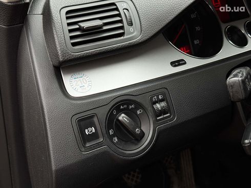 Volkswagen passat b6 2007 серый - фото 28