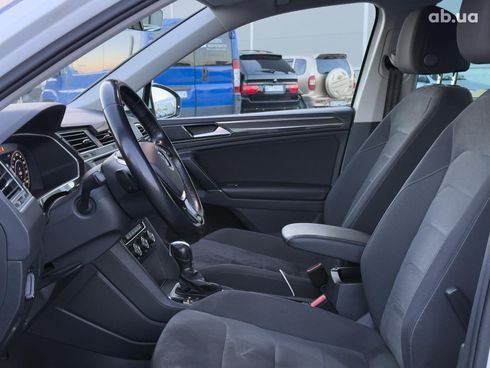 Volkswagen Tiguan 2017 белый - фото 16