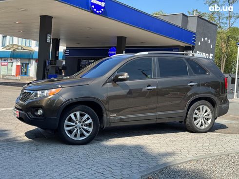 Kia Sorento 2010 коричневый - фото 2